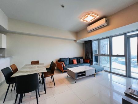 Uptown Parksuites Tower 2 3BR Unit with Balcony