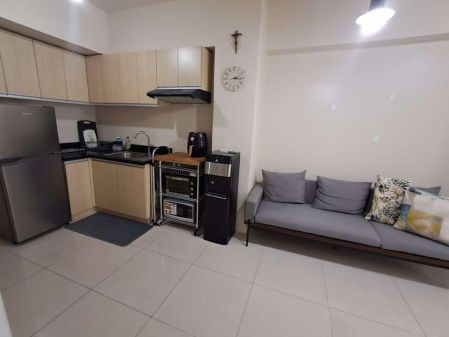 Fully Furnished 1 Bedroom Unit at The Montane for Rent