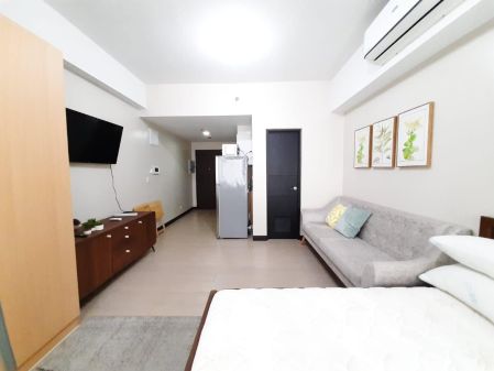 Studio with Balcony Fully Furnished Unit at Salcedo Skysuites