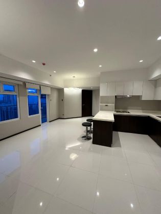 For Lease 3BR with 2 Parking Slots at Trion Tower