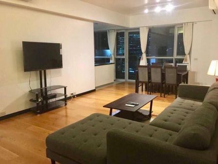 Spacious 2 Bedroom at One Serendra