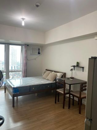 Standard Minimal Studio at Solinea