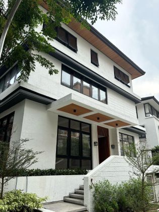 Unfurnished 3 Bedroom House at Mckinley Hill Village for Rent