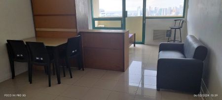 Semi Furnished Studio for Rent in Robinsons Place Residences 