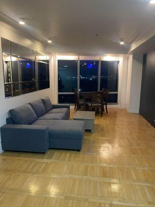 2 Bedroom Unit at One McKinley Place