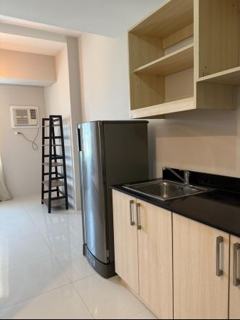 Studio Unit Vista Taft beside Dlsu University Mall