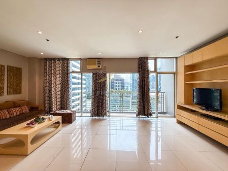 3 Bedroom in The Luxe Residences BGC Taguig Condo for Rent