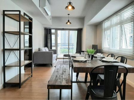 Fully Furnished 1BR Corner Unit with Balcony