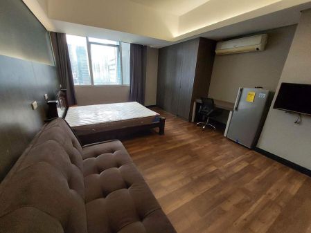 Fully Furnished Studio for Rent in F1 Hotel Taguig
