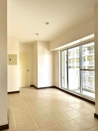2BR Newly Turned Over corner Unit in Infina Tower