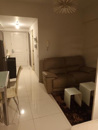 Furnished Studio for Rent with Parking in The Senta Makati