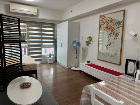 Fully Furnished Studio Unit at Grand Midori Makati for Rent