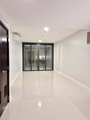 1BR with Parking for Rent at Arbor Lanes Taguig 