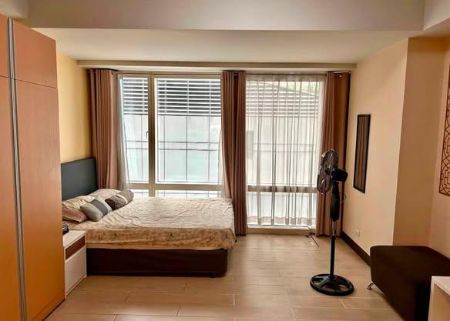 For Rent Big Studio at Two Central Condo