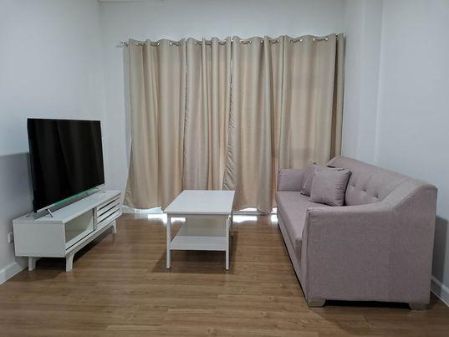 Fully Furnished 1BR with Balcony for Rent in The Veranda Taguig