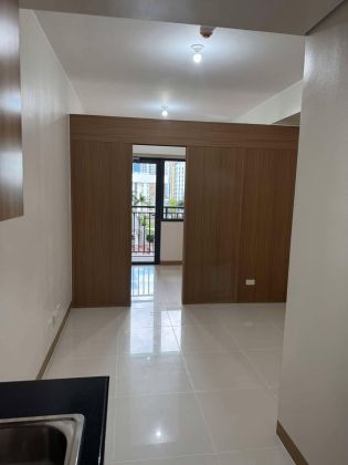 Convenient 1 Bedroom with Balcony at Red Residences
