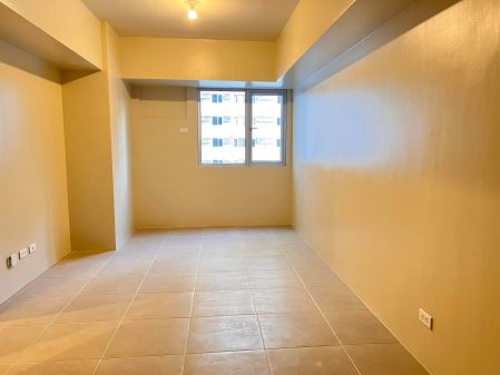 2 Bedroom with maids room in Avida Towers Turf BGC 