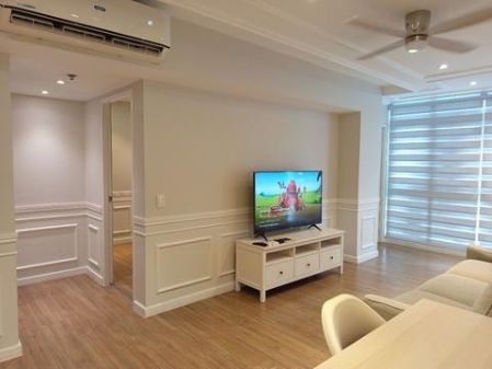 2 Bedroom Furnished for Rent in the Sequoia at Two Serendra