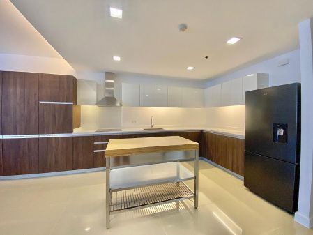 Biggest Classy 2 Bedroom Unit for Rent in East Gallery Place