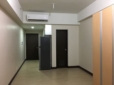Fully Furnished Studio Unit for Rent at Paseo Heights