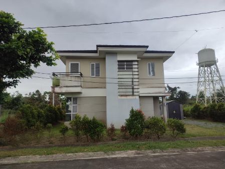 Semi Furnished 3 Bedroom House at Hillcrest Nuvali for Rent 45K 
