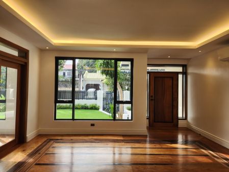 Modern 5 Bedroom House for Rent in Ayala Alabang Village