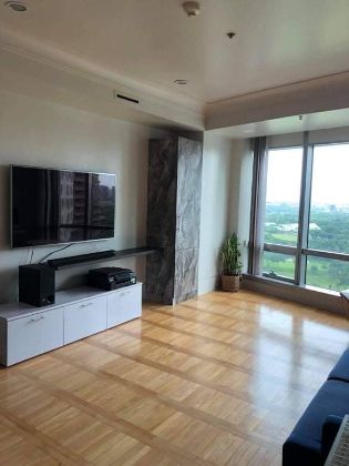 2 Bedroom in One Mckinley Place BGC for Rent
