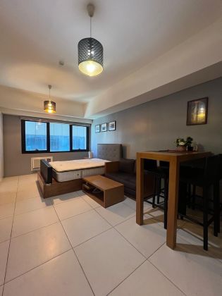 RUSH: Fully Furnished Studio Unit at Icon Plaza for Rent