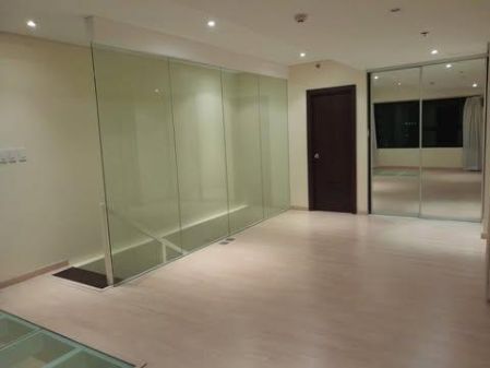 1 Bedroom Loft Semi Furnished for Rent in the Fort Residences