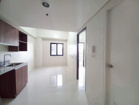 Unfurnished 1 Bedroom for Rent in 3 Torre Lorenzo Manila