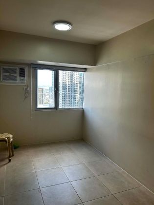 3BR Condo for Rent in Avida Towers Turf BGC with 2 Parking