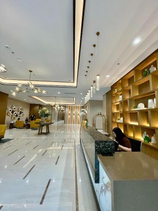 McKinley Taguig Semi Furnished 1BR Unit for Rent
