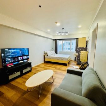 Fully Furnished Spacious Studio at South of Market Residences 