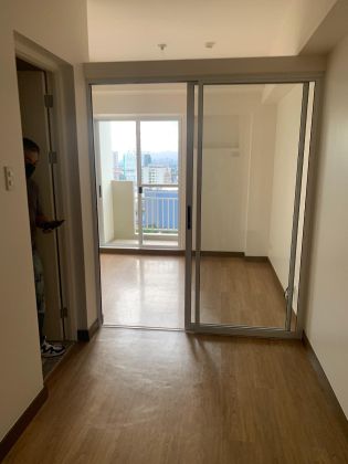 Unfurnished 1BR for Rent in Infina Towers Cubao Quezon City
