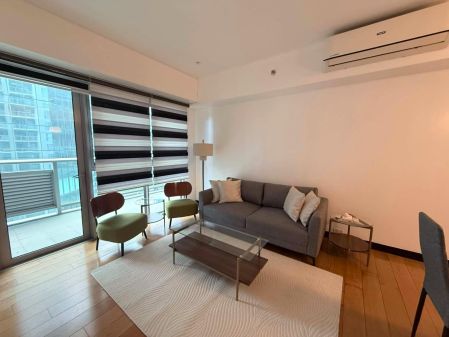Well Maintained 1 Bedroom Unit in One Serendra West Tower
