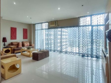 3 bedrooms condo unit for rent at Luxe Residences BGC