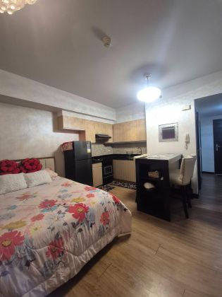 One Maridien BGC Executive Studio for Rent 46sqm Balcony