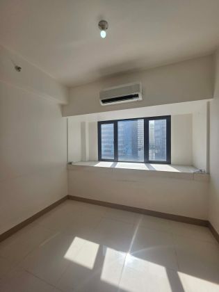 Semi Furnished Studio Type for Rent at Sm Lush Makati