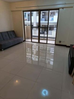 Spacious 3BR corner Unit with Parking at Maple Place Acacia