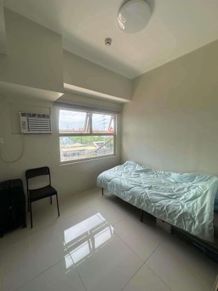 For Rent 1 Bedroom Condo Deluxe with Washing Machine in Ridgewood