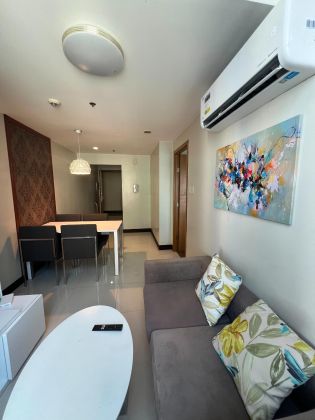 Fully Furnish Ready to Move in 1BR with Laundry Room