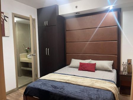 Serenity Suites High Floor for Rent