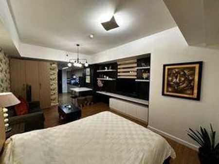 Fully Furnished Studio Unit in Two Maridien BGC Taguig City