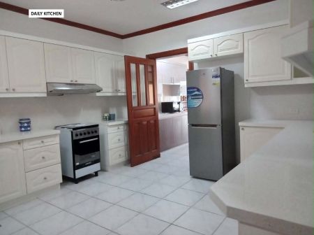 Ayala Alabang Village 3 Houses in One Compound 450K 