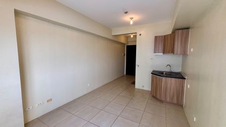 Unfurnished Studio Unit in Arca South