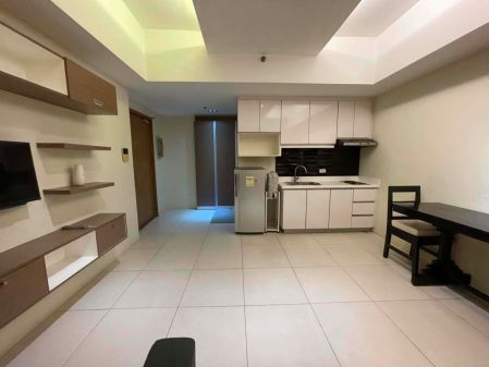 Icon Plaza Studio Unit