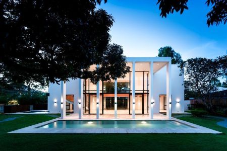 For Lease Modern 3BR Den House with Guestroom Pool High Ceiling