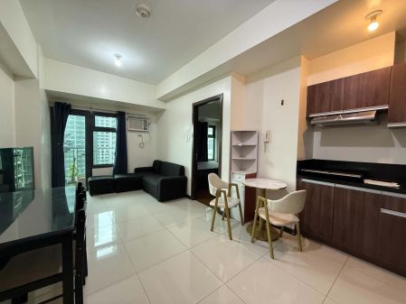 Furnished 1 Bedroom with Balcony at The Magnolia Residences New M