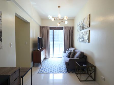For Rent 2BR Fully Furnished in Uptown Ritz BGC