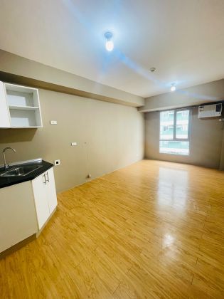 Unfurnished Studio for Rent in Avida Towers Alabang